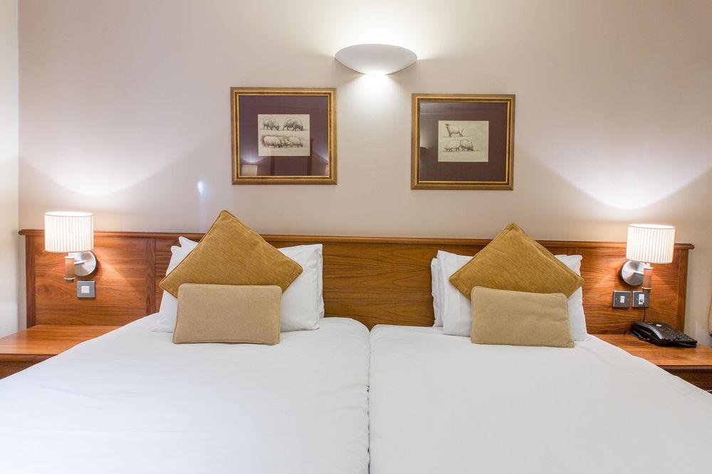 Mercure Barnsley Tankersley Manor Hotel Exterior photo